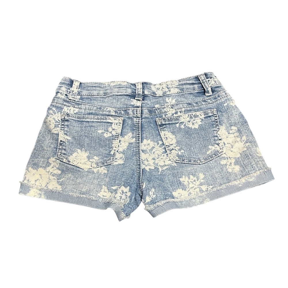 Cherokee Jean Shorts - Picture 2 of 3